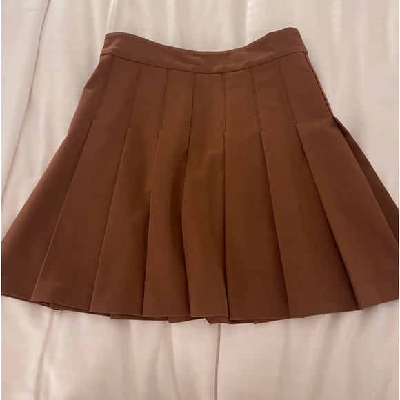 NWT Aritzia Olive Micro Pleated Skirt Brown - Picture 2 of 3